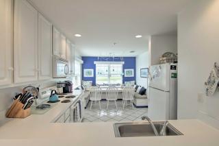 Near Beaches Ocean View Condo with Balcony! - Ocean View - 5