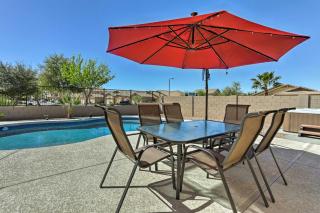 Backyard Oasis Updated San Tan Valley Escape - 8