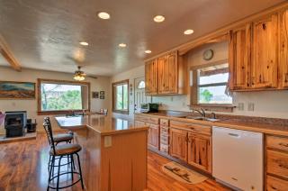 Cozy Henrieville Cabin 18 Mi to Bryce Canyon NP! - Henrieville - 1