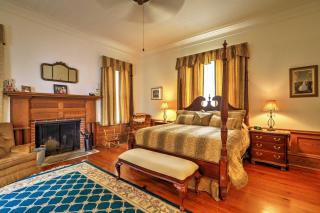 Historic LaFayette Retreat with Guest House! - Oak Bowery - 1