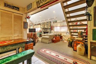 West Dover Vacation Rental with Hot Tub Near Mt Snow - West Dover - 2