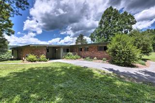 Stair-Free Lexington Home with Blue Ridge Mtn Views! - 8