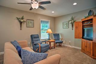 Wooded Gilbertsville Hideaway on Kentucky Lake! - Draffenville - 1