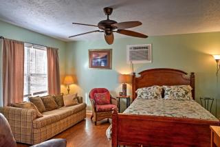 Paradise Cove Cabin with Boathouse and Dock - Guntersville - 1