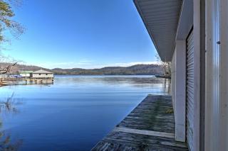 Paradise Cove Cabin with Boathouse and Dock - Guntersville - 0