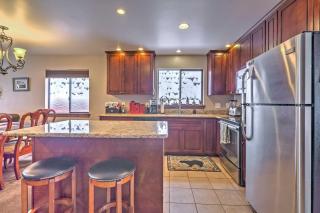 Private Deck and Community Pool Incline Village Gem - Incline Village - 3