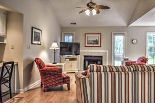 Beach and Pool Access Golf Villa in Hilton Head! - Hilton Head Island - 7