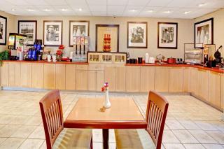Ramada by Wyndham West Memphis - West Memphis - 8