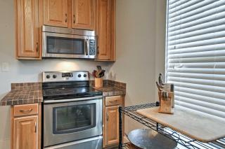 Historic Moss Point House with Loft - 6 Mi to Beach! - Moss Point - 2
