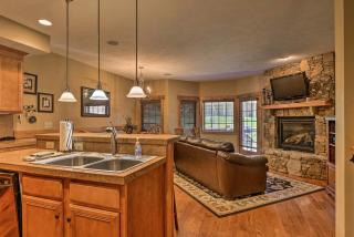 Southwind Seven Springs Home on Ski Slopes! - Champion - 6