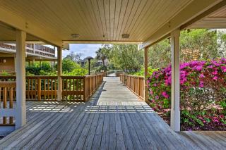 Beautiful Lakefront Condo Easy Walk to the Beach! - 8