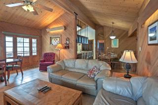 Rustic Truckee Lodge with Rec Room - Near Northstar! - 3