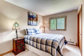 Rivers Edge Mtn Home Private Hot Tub and Views - 1