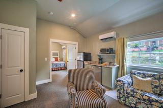 Downtown Branson Cottage with Pool Access! - 3