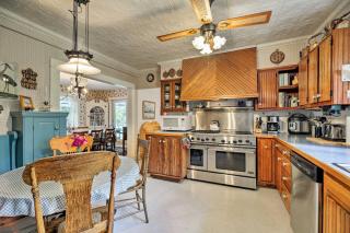Bellows Place Great for Family and Group Getaways - - 1