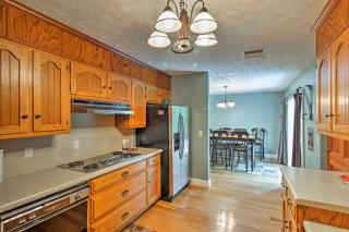 Spacious Georgia Getaway with Dock on Lake Lanier! - 3