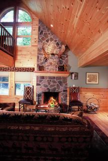 Upscale Fryeburg Cabin Hot Tub and Billiards Table! - 6