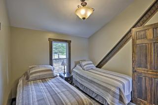 Family Lake and Ski House with Paddleboards and Fire Pit - Tully - 7