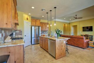 La Verkin Home with Hot Tub, Kayaks, and Bikes! - La Verkin - 1