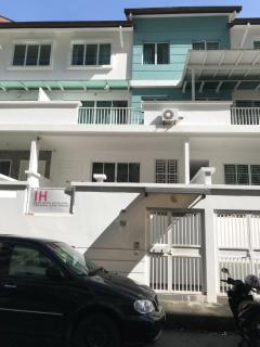 Island Hostel, Bayan Lepas Airport - Bayan Lepas - 1