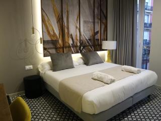 YOU & CO. Quart Boutique - Valencia - 0