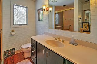 Peaceful Goshen Cottage with Screened Porch and Views! - 7