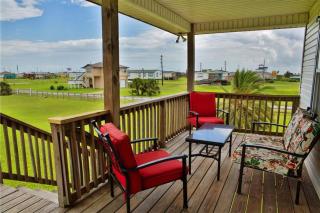 Spacious Galveston Retreat with Yard and Beach Access! - Galveston - 9