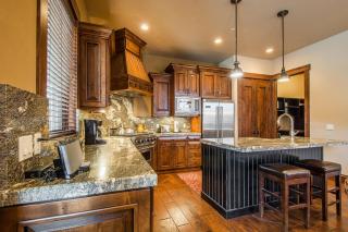 Park City Townhome with Views - Walk to Gondola! - 4