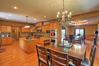 Branson Home with Indoor Pool and Basketball Court! - Branson - 6