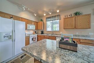 2 Mi to Goodyear Ballpark! Home with Poolside Oasis - Goodyear - 4