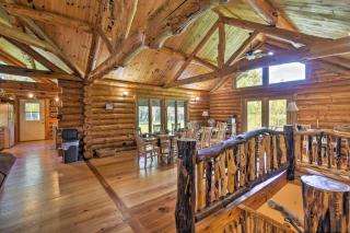 Valders Log Home near EEA Air Show and Sheboygan! - Valders - 5