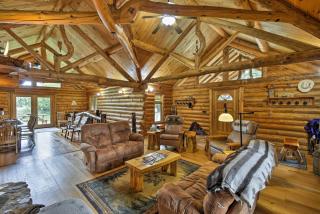 Valders Log Home near EEA Air Show and Sheboygan! - Valders - 6