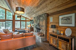 Deck and Resort Amenities Expansive Truckee Cabin - Truckee - 6