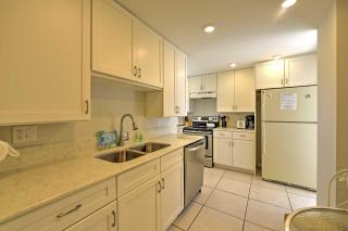 Resort Condo with Balcony and Stunning Ocean Views! - Marco Island - 1