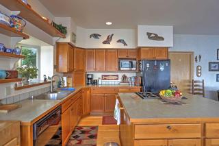 Lake Chelan Home with Kayaks, Dock and Stunning Views! - 3