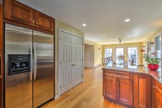 Multi-Level Marion House Loft, Deck and Ocean Views - Marion - 6