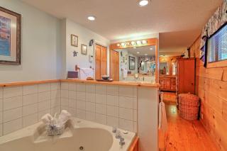 Bryson City Cabin with Hot Tub, Views and Pool Table! - 4