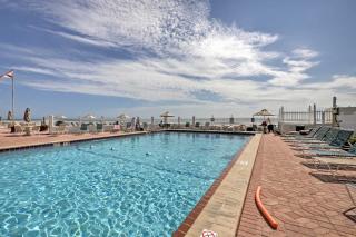 Daytona Beach Studio with Oceanfront Balcony and Pool! - 8