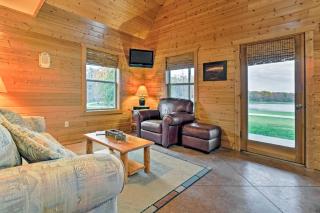 Lakefront Columbia Cabin with Porch and Shared Dock - Columbia - 6