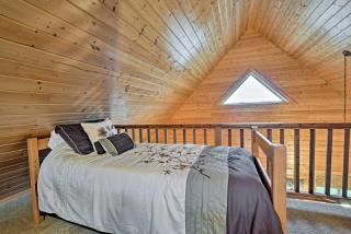 Lakefront Columbia Cabin with Porch and Shared Dock - 4