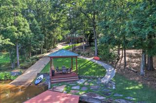 Lakefront Jacksons Gap Home with Deck, Dock and Views - Jacksons Gap - 9
