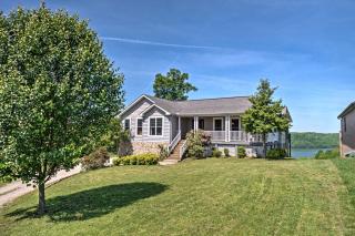 Cozy Dale Hollow Lake Cabin with Deck and Creek Views! - 9