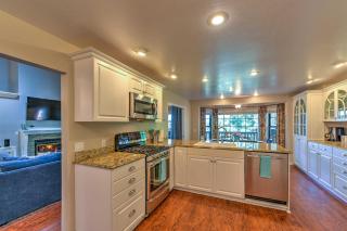 Upscale Flagstaff Home with Hot Tub and Mountain Views - Flagstaff - 7
