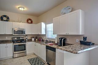 Bokeelia Cottage with Private Pool and Outdoor Bar! - Bokeelia - 4