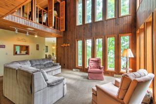 Waupaca Lakefront Home with Pool Table and Dock! - Waupaca - 6