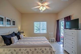 Bokeelia Cottage with Private Pool and Outdoor Bar! - Bokeelia - 1