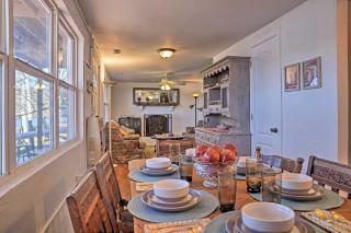 Lakefront Delta Cottage with Views, Canoe and Dock! - Delta - 6