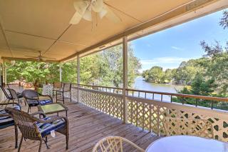 Lakefront Cottage with Private Hot Tub! - Buckhead - 9