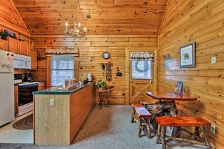 Rustic Sevierville Cabin with Covered Porch! - Sevierville - 5
