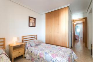 Spacious Beachside Apartment with Beautiful Sea Views - Alicante - 4